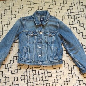 GAP Classic Medium Wash Denim Jacket - Blue